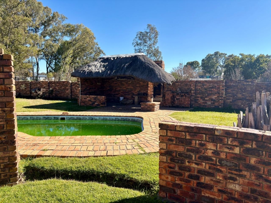 4 Bedroom Property for Sale in Heilbron Free State